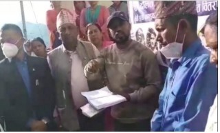दलित आत्मरक्षा अभियानव्दारा सोती हत्याकाण्डका पीडितलाई सहयोग हस्तान्तरण