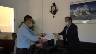 अलपत्र नेपालीलाई स्वदेश फर्किन निशुल्क वा सस्तो भाडादरको माग गर्दै नेपाली दूतावास कुवेतलाई संयुक्त ज्ञापनपत्र