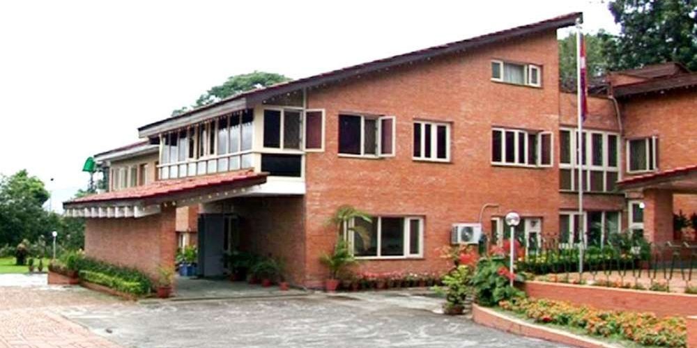 प्रधानमन्त्री ओलीले आफूनिकट मन्त्री तथा सांसदलाई बिहानै बोलाए बालुवाटार