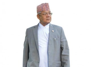 बामदेव फेरि ओली क्याम्पमा, बादलको साथ !