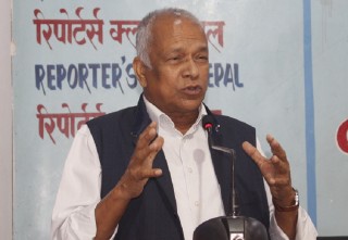 पार्टी एकतालाई जोगाउनका लागि आपसी समझदारीमा हल गर्नुको विकल्प छैन’