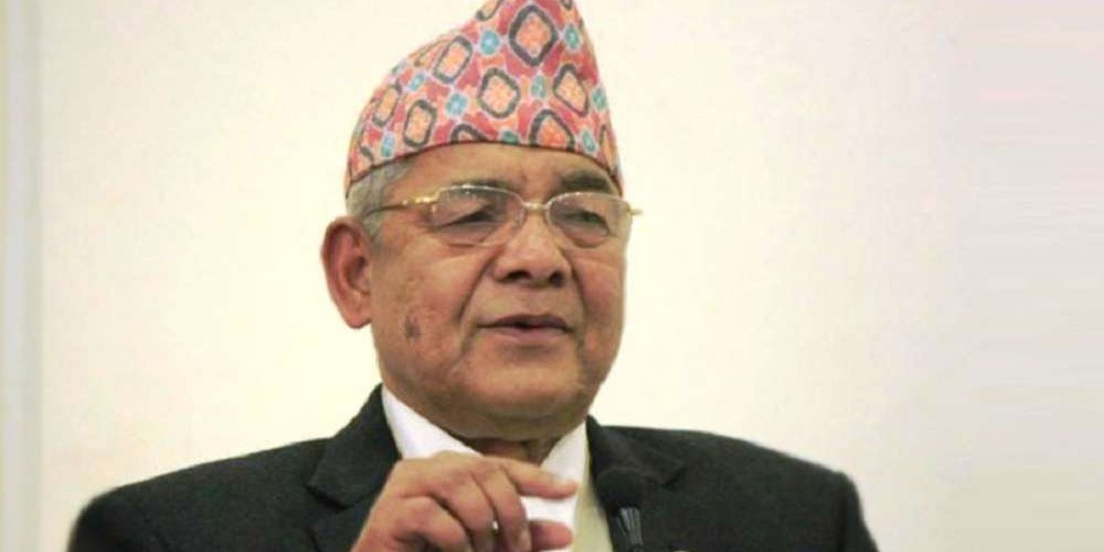 ओलीलाई मन्तव्य फिर्ता लिदैं जनतासमक्ष आत्मालोचना गर्न,  वामदेवको सुझाव