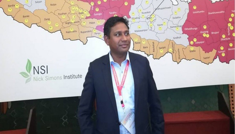 प्रकाश मानव अधिकार पुरस्कार डा. रूपचन्द्र विश्वकर्मालाई