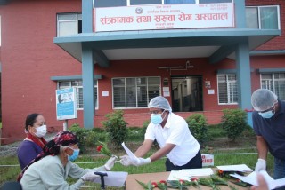 “कोरोना लागि सकेपछि बाँचौँला जस्तो लागेको थिएन, तर निको भएर घर फर्किँदा निकै खुसी छु।” 