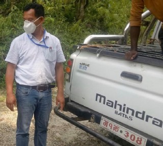 कास्की मादी गाउँपालिकाका अध्यक्ष चढ्ने गाडी तोडफोड