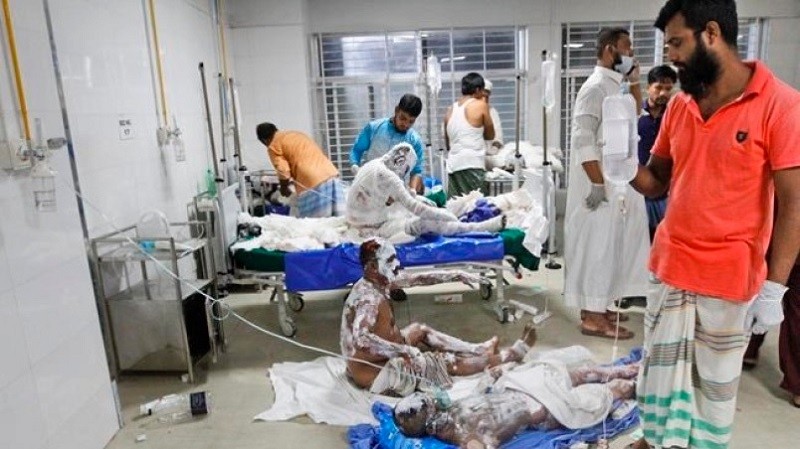 बंगलादेशमा रहेको एक मस्जिदमा भएको आगलागीमा परेर कम्तीमा १२ जनाको मृत्यु