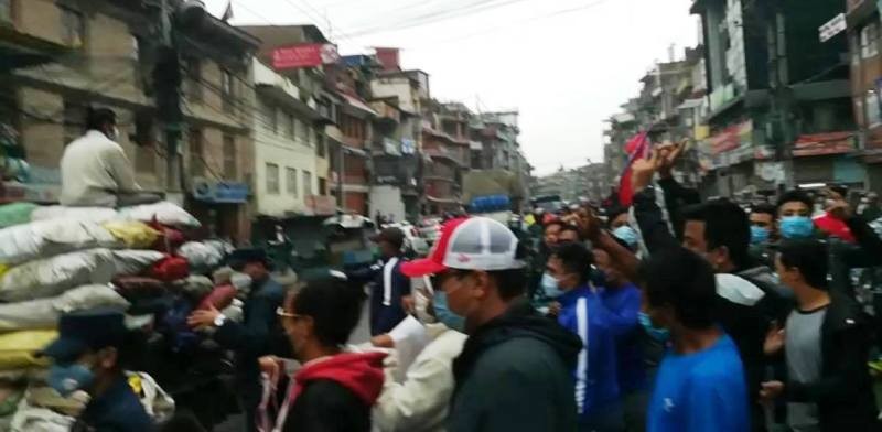 कुलमानको पुनर्नियुक्तिको माग गर्दै काठमाडौंको बौद्धमा प्रदर्शन
