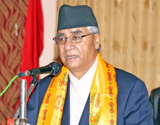 सचिवालयमा कार्यरत एक कर्मचारीलाई कोभिड-१९ पोजिटिभ देखिएपछि देउवा होम आइसोलेसनमा