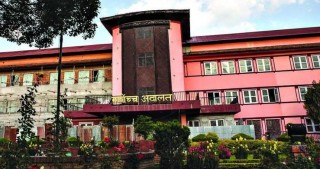 नेता बामदेब गौतमलाई  राष्ट्रियसभा सदस्यका रुपमा काम नगराउन अन्तरिम आदेश