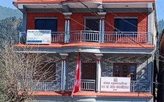 पोखरा  वडा नं २० जनप्रतिनिधि नै कन्टाक ट्रेसिङमा परेपछी कार्यालय सिल