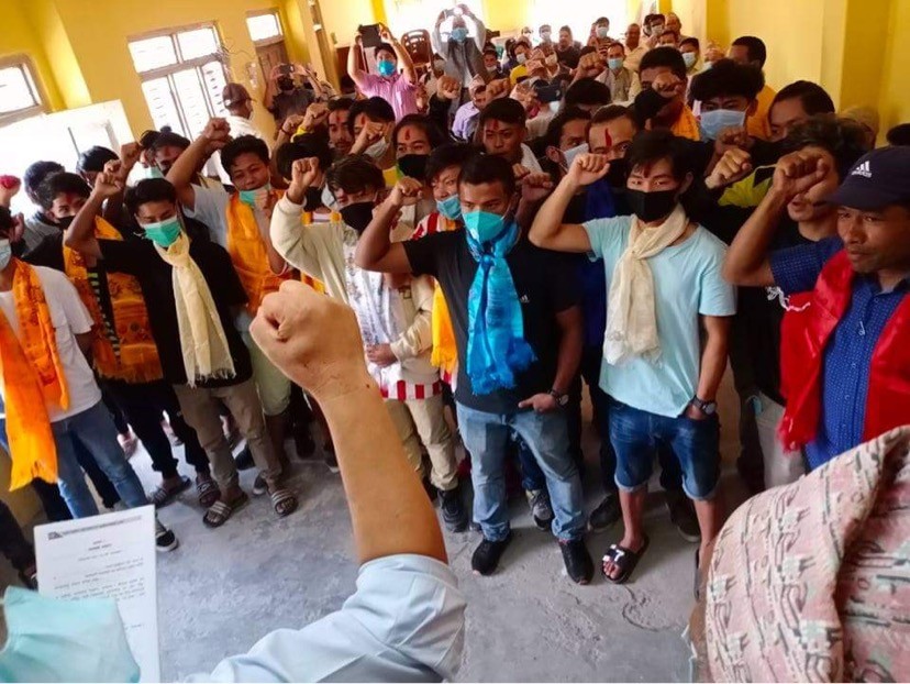 म्याग्दीमा नेकपा प्रबेशको लहर:नेका परित्याग गरी ५२ जना नेकपा प्रबेश