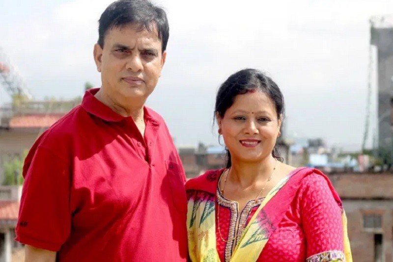चर्चित हास्यकलाकार हरिवंश आचार्य र उनकी पत्नी रमिलालाई कोरोना संक्रमण पुष्टि