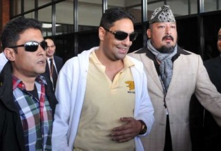 जब पारस शाहले होटलका म्यानेजरको नाथ्री फुटाइदिए…