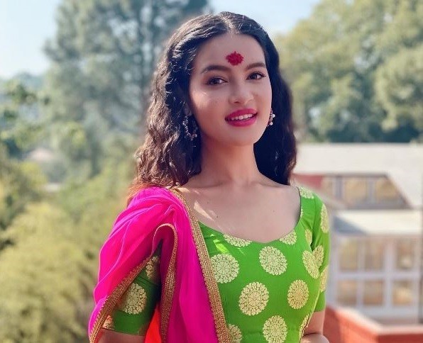 यसरी मनाए  सेलिब्रेटीले  दसैं