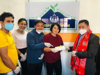 जन्मदिनको अवसरमा बिपत व्यवस्थापन कोषमा रकम सहयोग