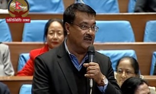 कोरोना संक्रमणबाट गम्भीर बिरामी  प्रमुख प्रतिपक्षी नेपाली काँग्रेसका सांसद विश्वकर्माको उपचार खर्च सरकारले बेहोर्ने