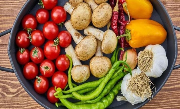 फलफूल र तरकारीबाट पूर्ण पोषक तत्व कसरी पाउने ?