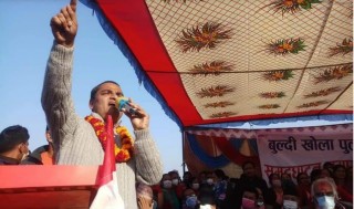 अहंम देखाउने इदि अमिन र केपी ओलीमा कुनै फरक छैन  : प्रदीप पौडेल