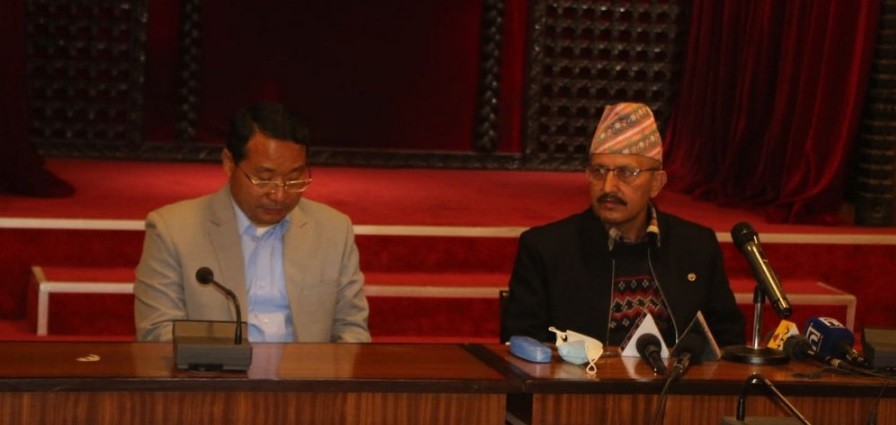 प्रधानमन्त्रीको कदमप्रति असहमति जनाउँदै मन्त्रिपरिषद्का ७  मन्त्रीले दिए सामूहिक राजीनामा