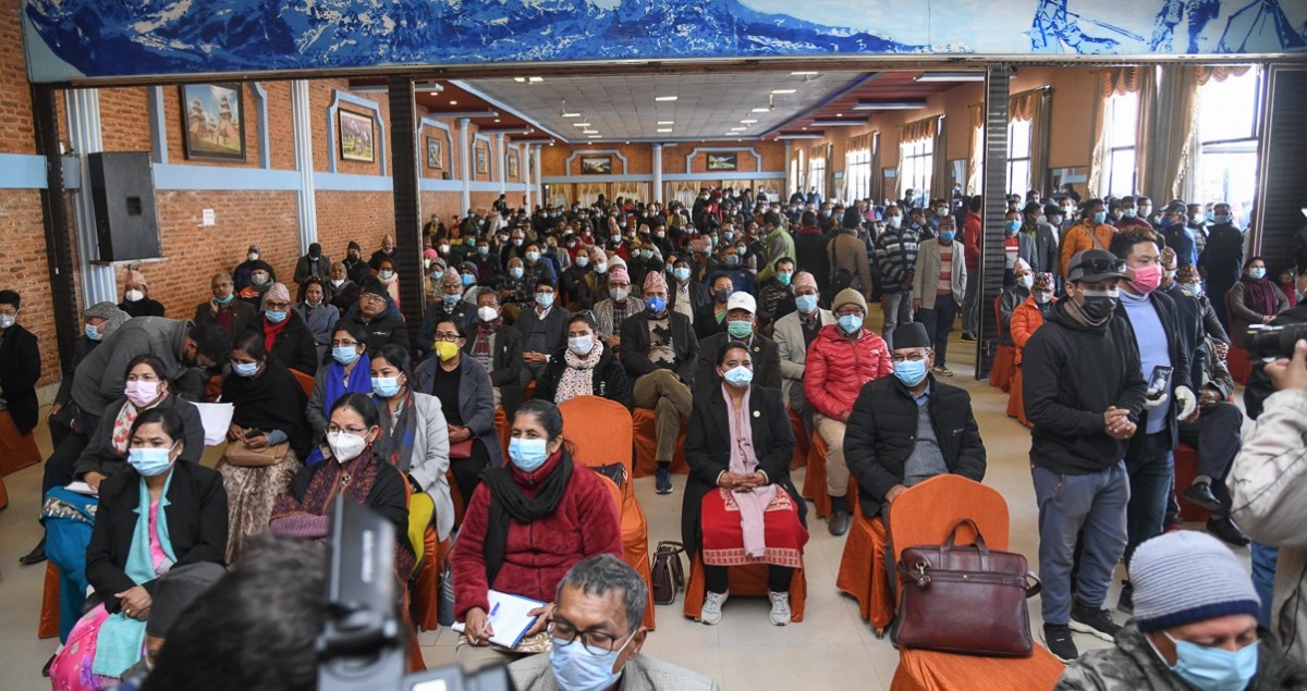नेकपाका दुई तिहाइ केन्द्रीय सदस्य प्रचण्ड–नेपाल तिर