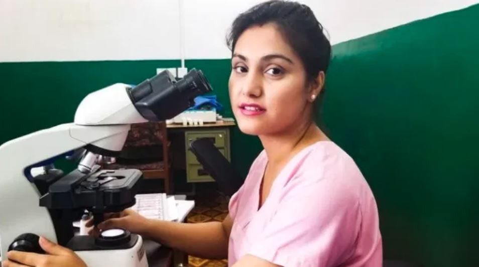 ३७ हजारभन्दा बढी स्वाब परीक्षण गर्दा ,डा. नितु अधिकारी आफैँ संक्रमित