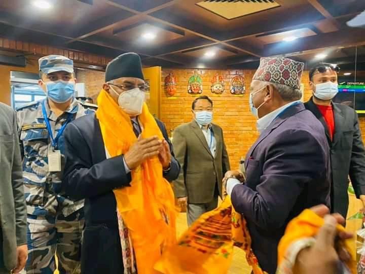 फर्किए भारतबाट अध्यक्ष प्रचण्ड
