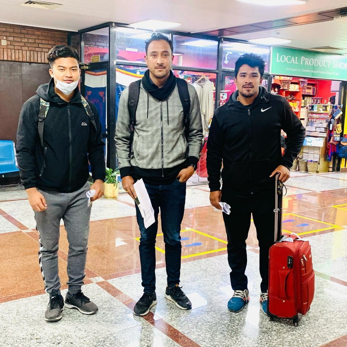 टी–१० क्रिकेट लिग खेल्न पारस, कुशल र करण युएईतर्फ