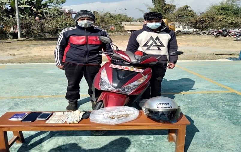 तनहुँबाट लागु औषध ओसार पोसार गर्दै गर्दा पोखराका दुई युवा पक्राउ