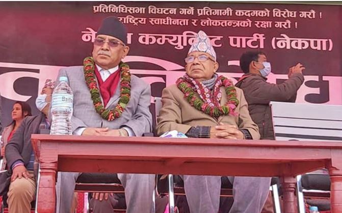 ओली समूह सडकमा पनि एक तिहाई मात्र होः प्रचण्ड