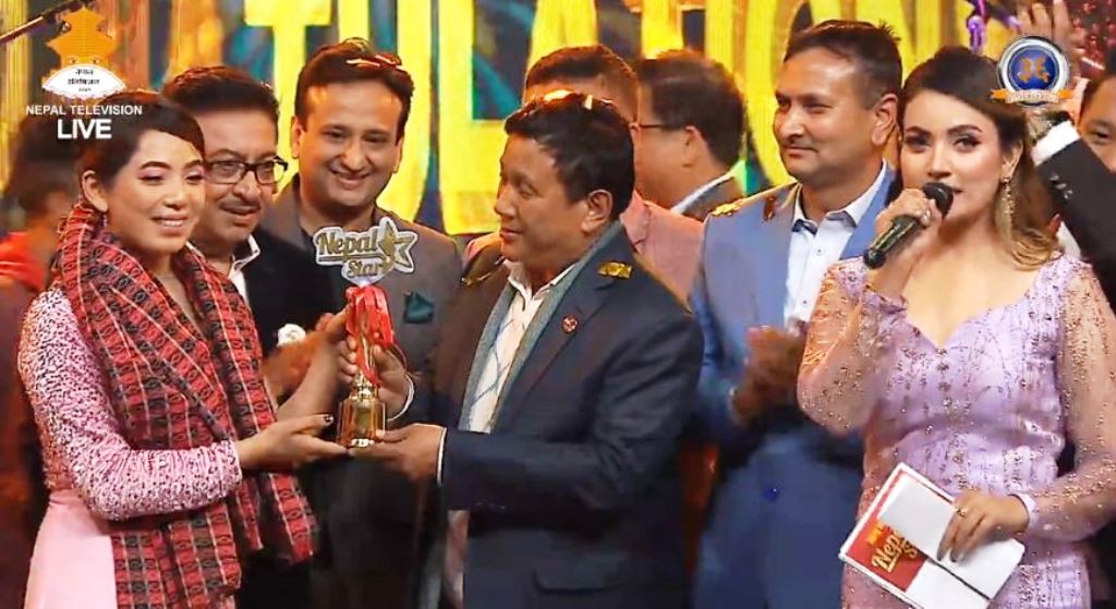 पोखराकी एलिना गुरुङ  पहिलो नेपाल स्टार