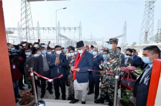 शिलान्यास र उद्घाटनमा प्रधानमन्त्रीकाे दौडादौड