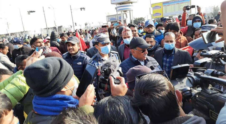 प्रचण्ड नै निस्किए सडकमा,कार्यकर्ता थप उत्साहित