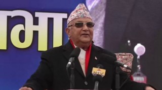 माओवादीका हटाउँदै, आफ्ना राख्दै:प्रम केपी ओली