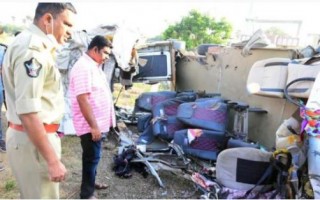 भारतको आन्ध्र प्रदेशमा बस र ट्रक दुर्घटनामा १४ जनाको मृत्यु