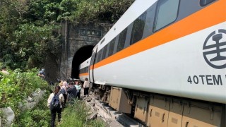 ताइवानमा रेल दुर्घटना हुँदा कम्तीमा ३४ जनाको मृत्यु