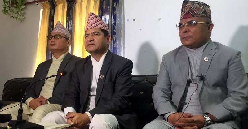 एमालेका तीनैजना मन्त्रीले दिए राजीनामा