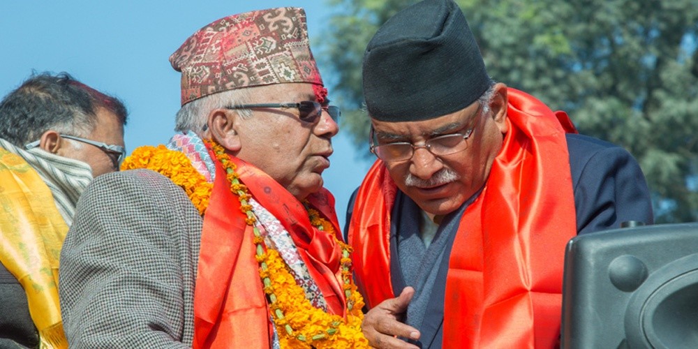एमालेका नेता नेपाल र माओवादी केन्द्रका अध्यक्ष प्रचण्ड बिच बिहानै भेटवार्ता