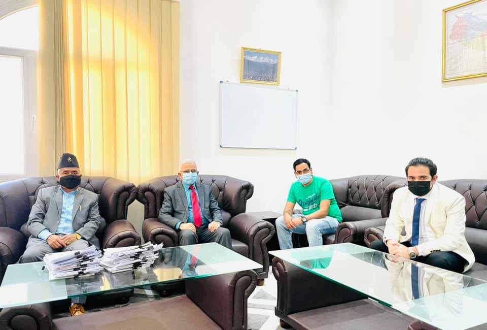 मोना कतारका पदाधीकारी र कतारका लागि नेपाली राजदूत  वाग्ले बीच भेटवार्ता
