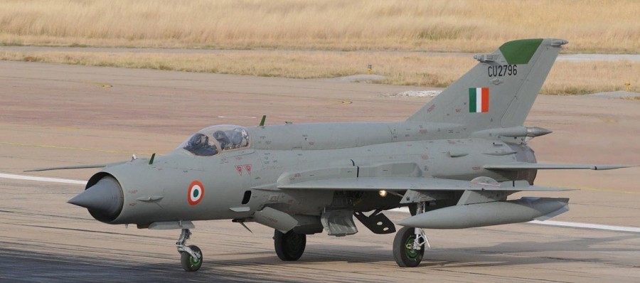 भारतीय वायु सेनाको एमआइजी-२१ ( MIG 21 ) लडाकु जहाज दुर्घटना,पाइलटको मृत्यु