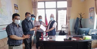 पोखराका ग्यास विक्रेताहरुले कोरोना विरुद्ध खोप नदिएसम्म ग्यास आपुर्ति र बिक्रि वितरण रोक्ने