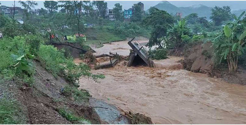 अविरल वर्षापछि तनहुँका विभिन्न क्षेत्रमा १७८ घरपरिवार उच्च जोखिममा