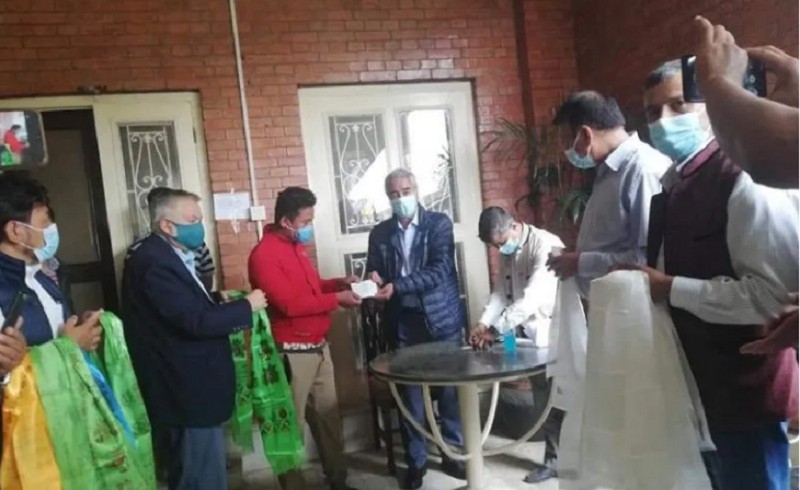 राप्रपाका केन्द्रीय सदस्य लामा सहित ५ सय ७८ जना कार्यकर्ता नेपाली काँग्रेसमा प्रवेश