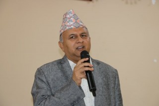 बिदेसिएका नेपालीलाई स्वदेश फर्काउँछौँ भन्ने राजनीतिक पार्टीको उदयपछि बिदेसिनेको सङ्ख्या झन् बढ्यो : शङ्कर पोखरेल