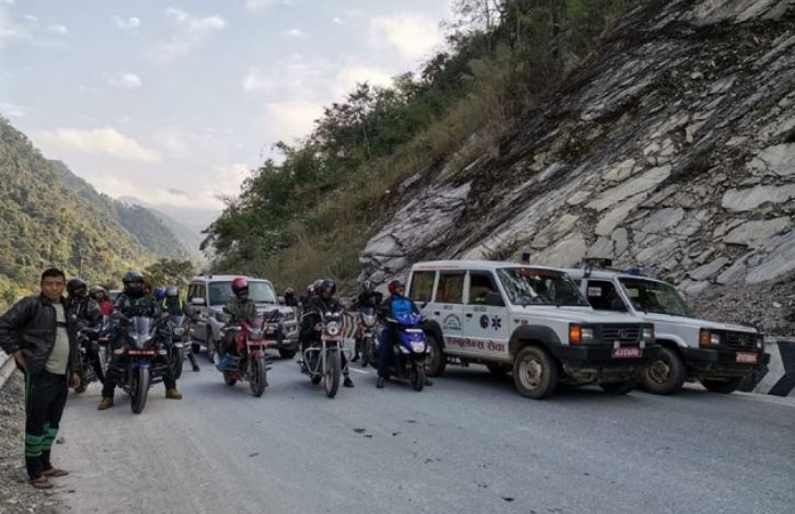 मुग्लिन–नौबिसे सडक दुईतर्फी खुल्यो