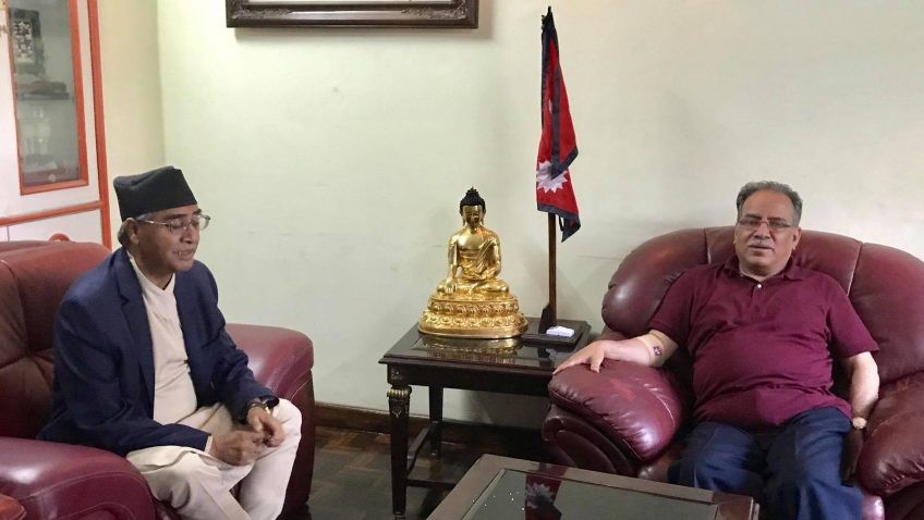 प्रधानमन्त्री देउवालाई भेट्न प्रचण्ड बिहान प्रधानमन्त्री निवास बालुवाटारमा