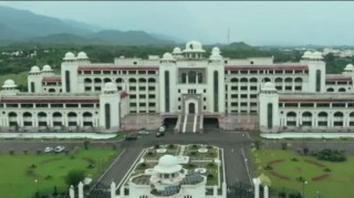 पाकिस्तानी प्रधानमन्त्रीको सरकारी भवन भाडामा दिइने