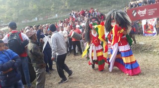 थाकेको शरीरमा ऊर्जा भर्ने बागलुङको 'लाखे नाच'