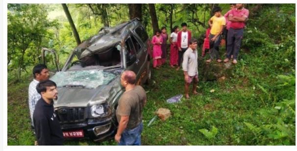 बैतडीको खोचलेकमा स्कारपिओ दुर्घटना हुँदा चालक घाइते