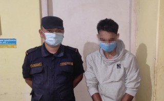 पर्वतमा १४ वर्षीया किशोरीलाई बे चबि खन गर्न लागेको आरोपमा एक युवक पक्राउ
