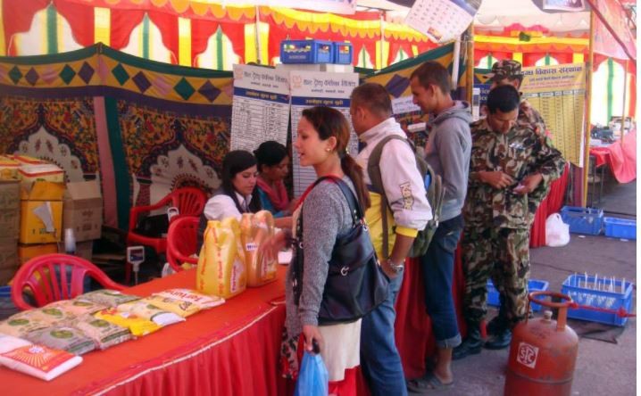 दशैँको मुखमा नेपाली बजार :  महँगी खपिनसक्नु